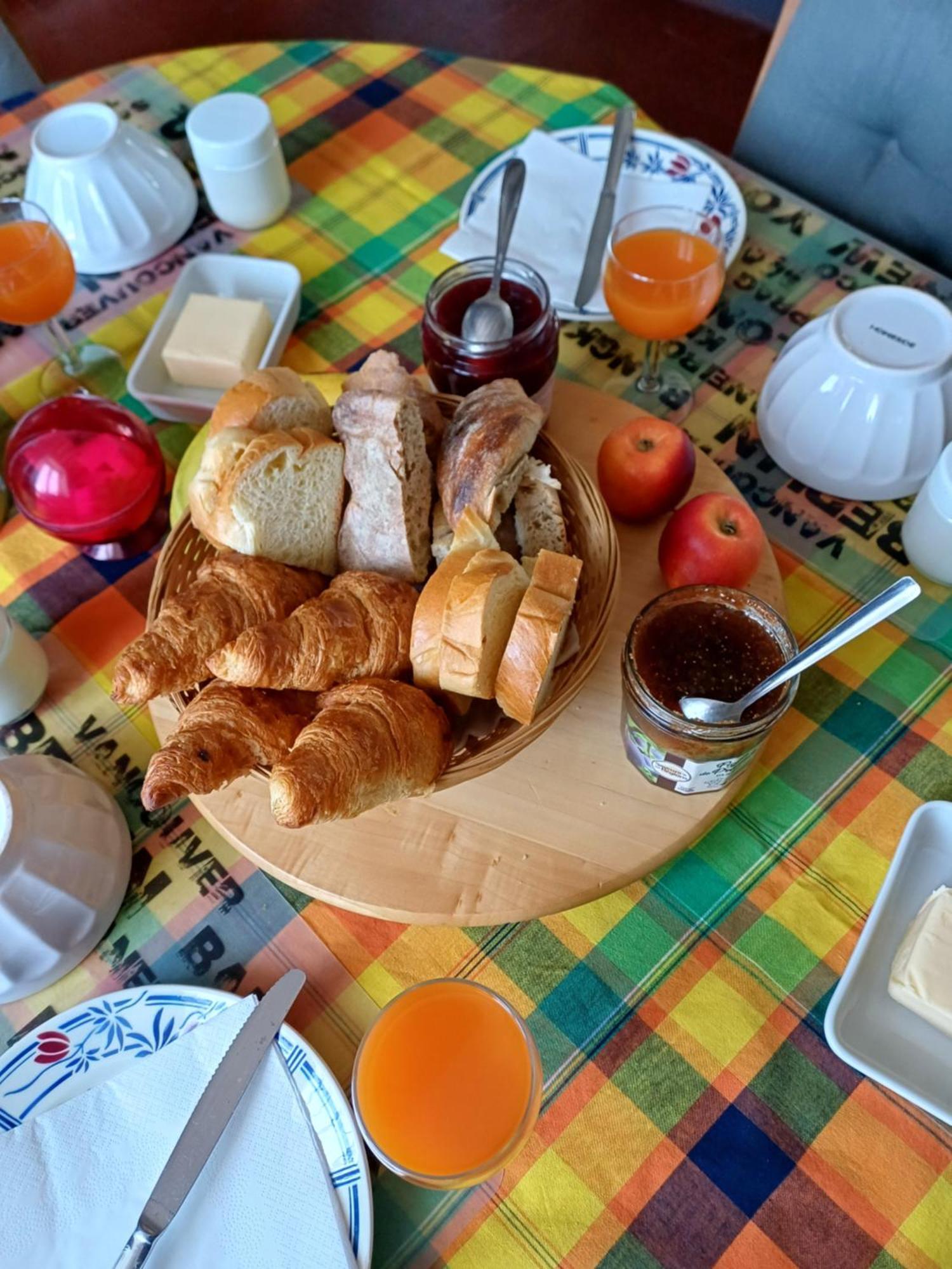 Aline Et Dim Bed & Breakfast Mereville  Ngoại thất bức ảnh